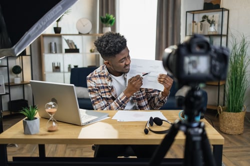6 Reasons Why You Should Be Sharing Video Content on Social Media